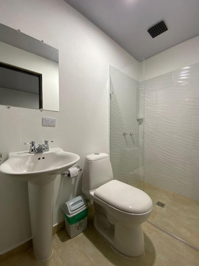 Artesanos Y Turistas Apartment Guatape Exterior photo